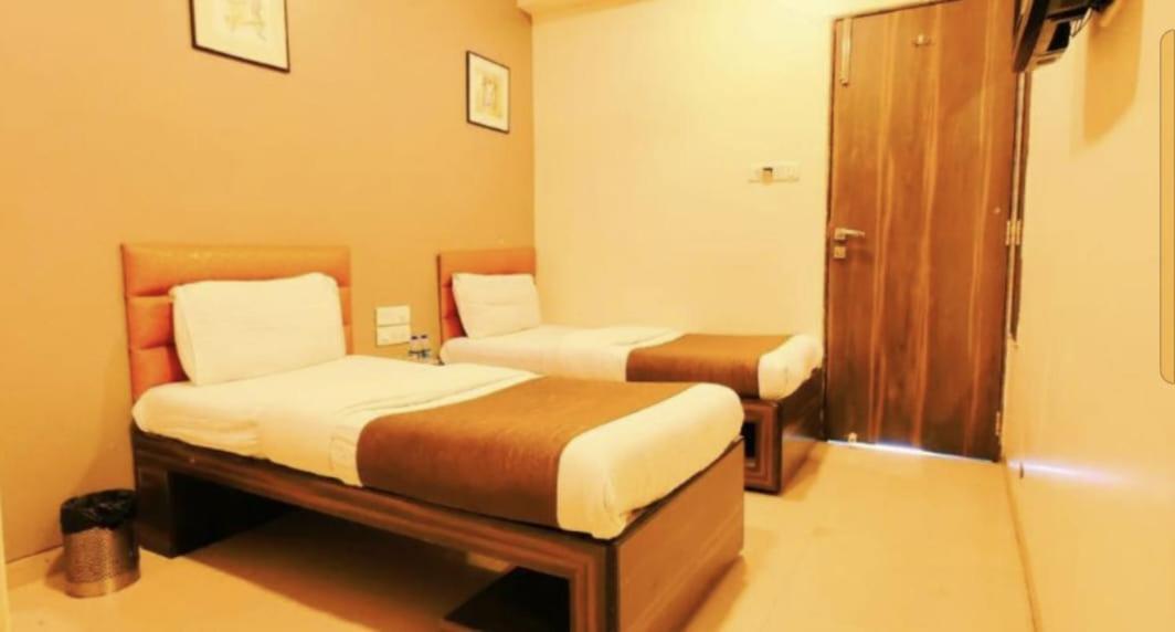Hotel Amfahh Mumbai Exteriör bild